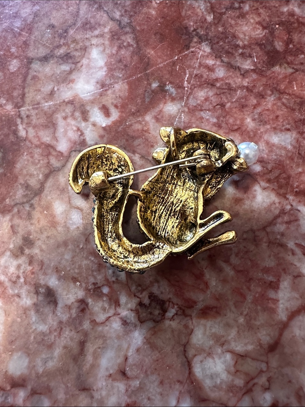 Gold and Yellow Crystal Chipmunk Brooch - Picture 4 of 6